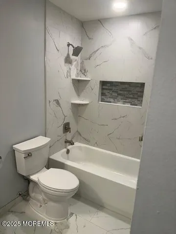 $2,800 | 15 White Oak Court, Howell, NJ 07731