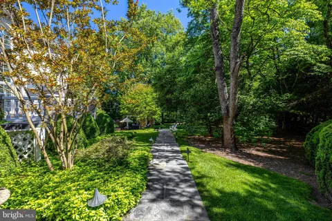 $4,599,000 | 10010 High Hill Place, Great Falls, VA 22066