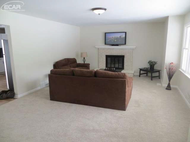 5604 Baker Road Bridgeport, MI 48722 - Photo 3 of 16 21111207-2.JPG