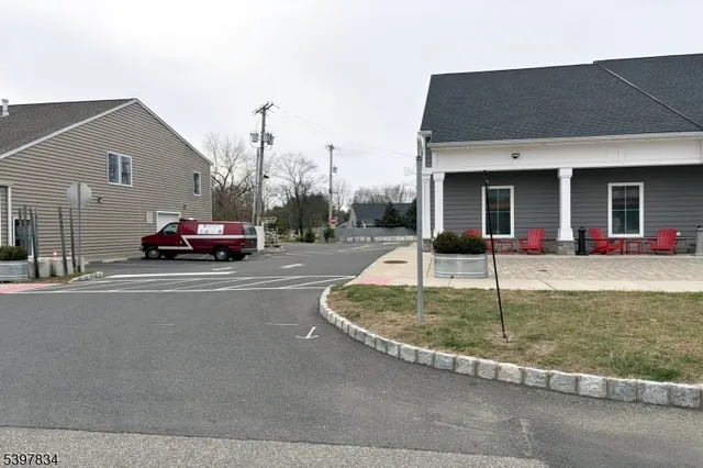 a view of a city street view