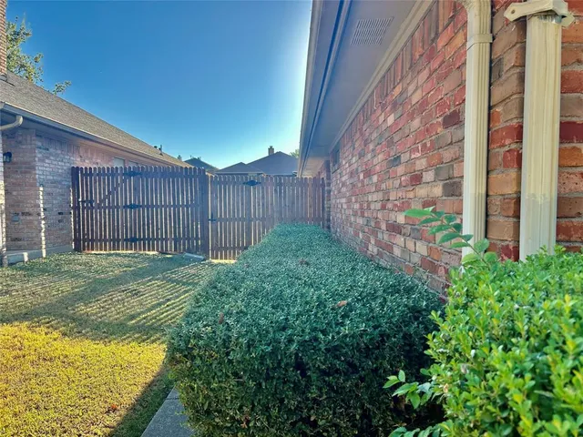 $1,795 | 1318 Mission Street, Duncanville, TX 75137
