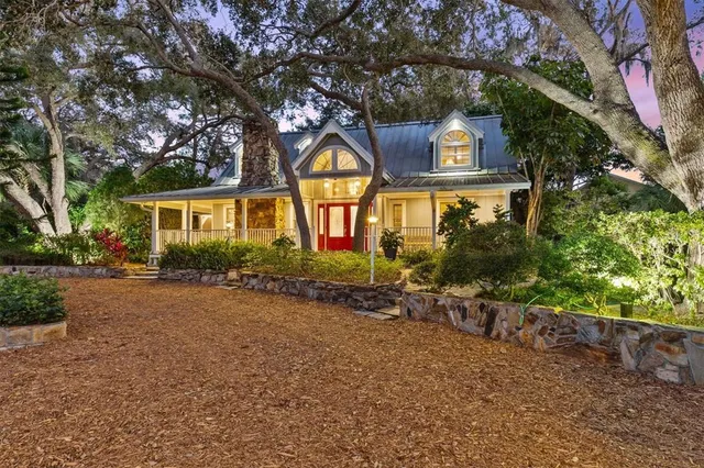 a view of a outdoor space with a patio and backyard