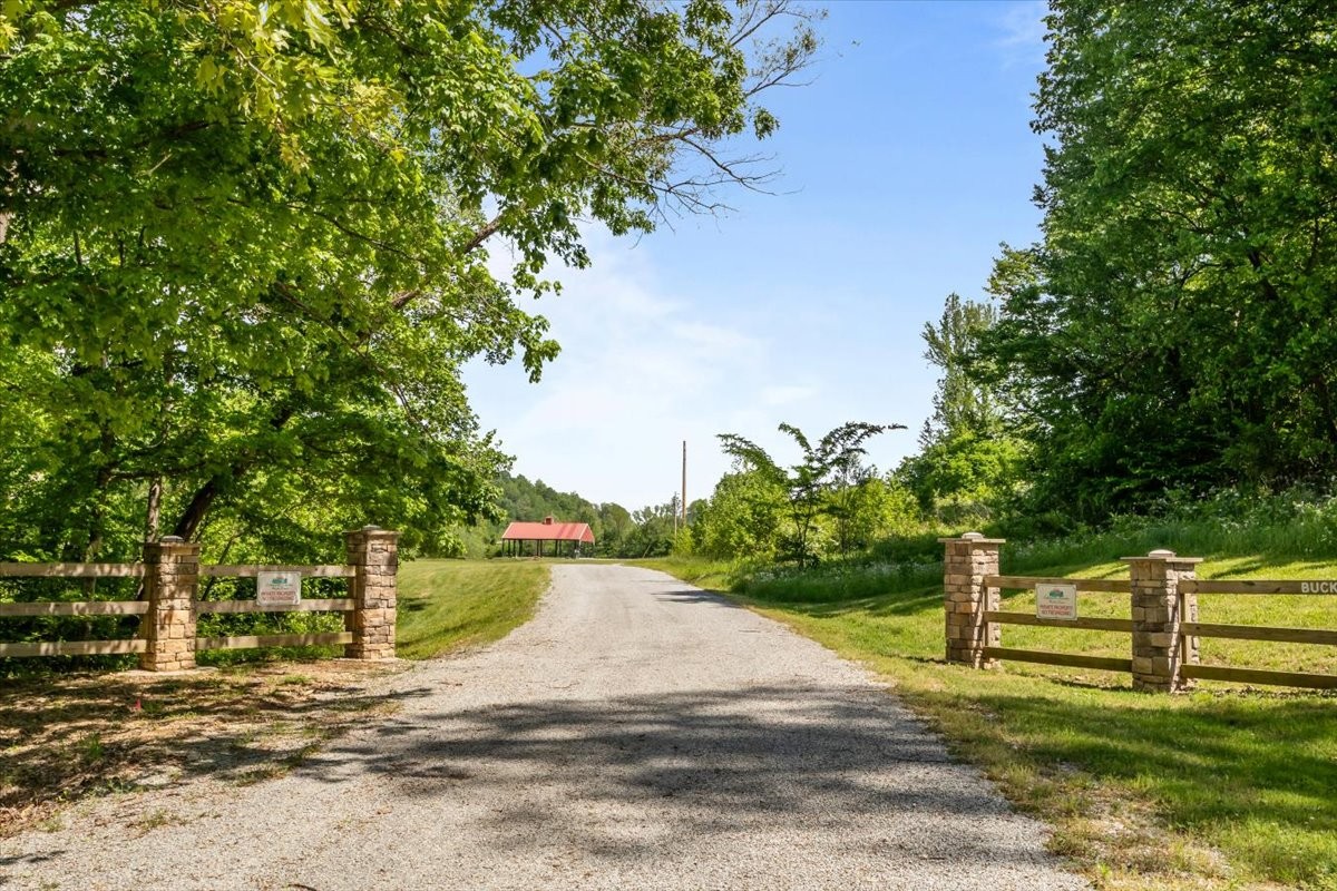 211 Minnow Road Waverly, TN 37185 - Photo 4 of 24