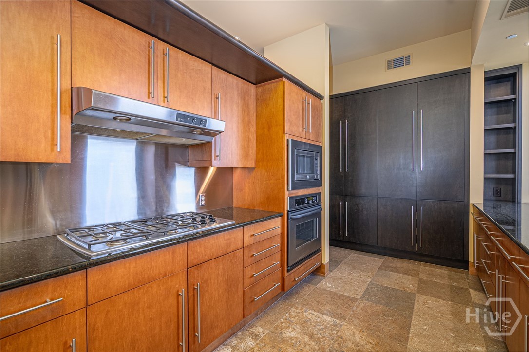 300 Bull Street, Unit 601 Savannah, GA 31401 - Photo 29 of 57