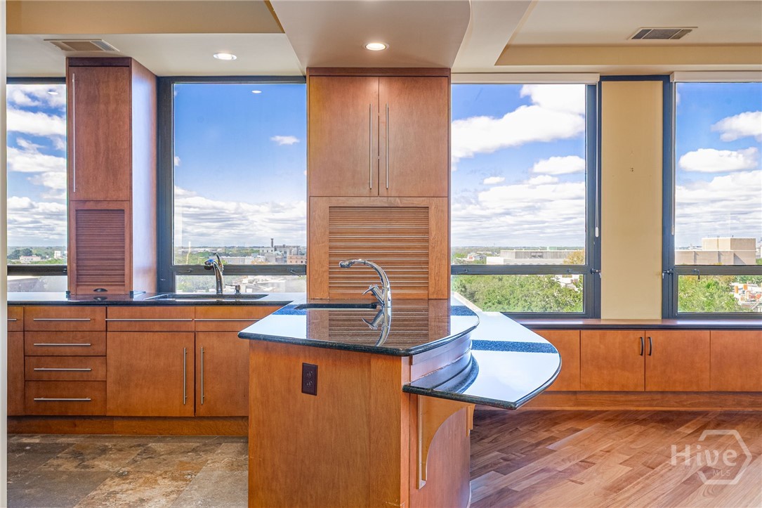 300 Bull Street, Unit 601 Savannah, GA 31401 - Photo 31 of 57