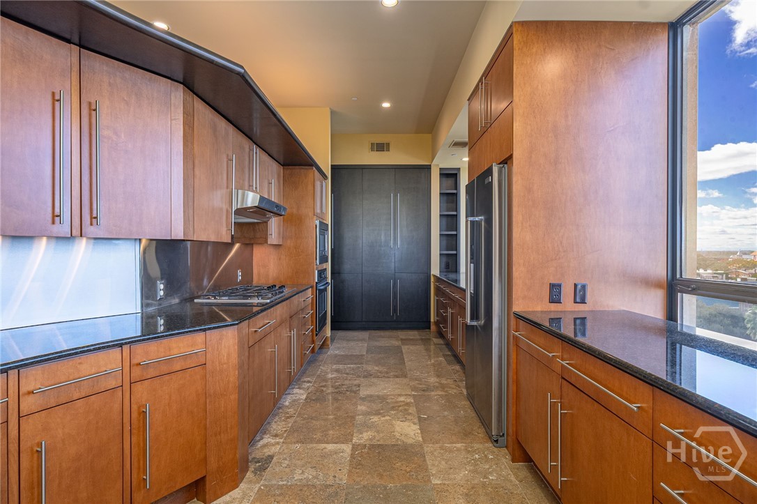 300 Bull Street, Unit 601 Savannah, GA 31401 - Photo 33 of 57