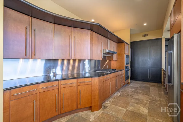 $2,725,000 | 300 Bull Street, Unit 601, Savannah, GA 31401