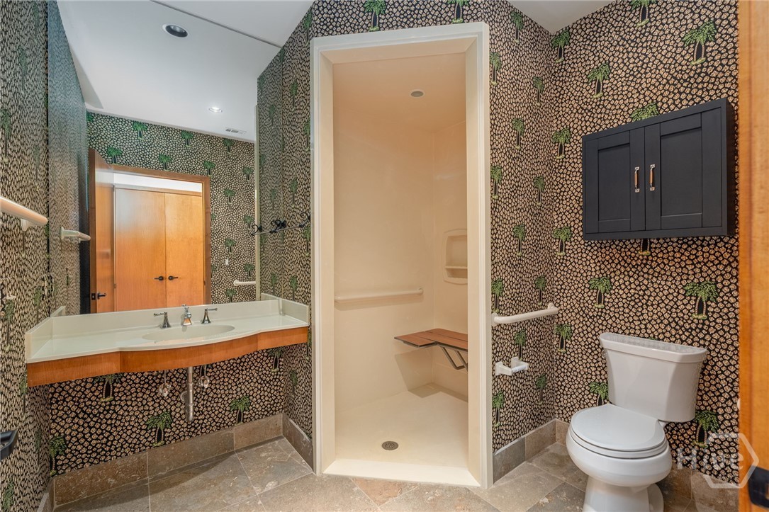 300 Bull Street, Unit 601 Savannah, GA 31401 - Photo 38 of 57 3rd ensuite bathroom