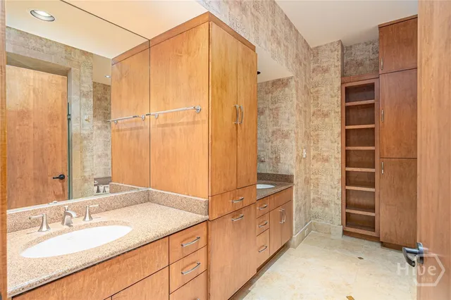 $2,725,000 | 300 Bull Street, Unit 601, Savannah, GA 31401