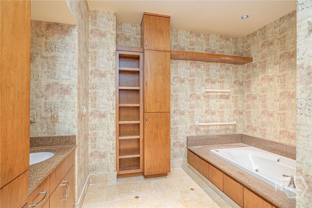 300 Bull Street, Unit 601 Savannah, GA 31401 - Photo 48 of 57 Primary Bedroom Suite