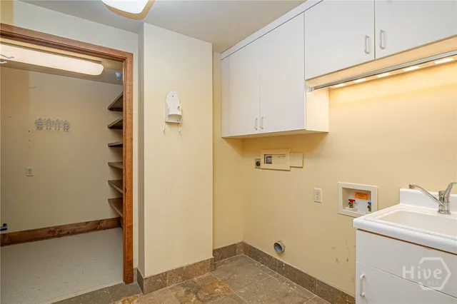 $2,725,000 | 300 Bull Street, Unit 601, Savannah, GA 31401