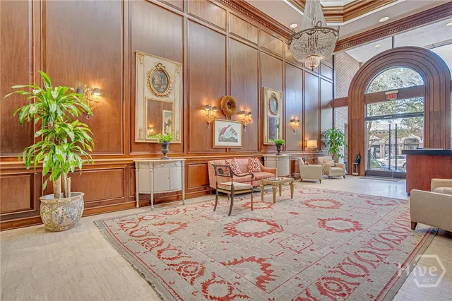 $2,725,000 | 300 Bull Street, Unit 601, Savannah, GA 31401