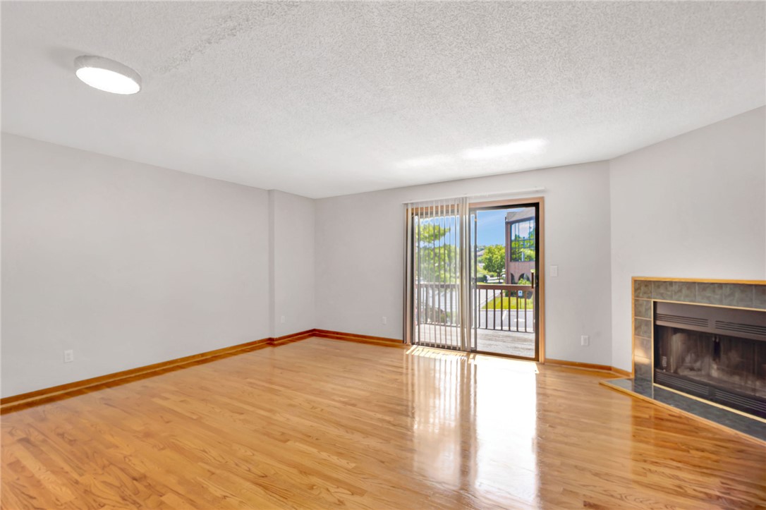 10667 Montgomery Road, Unit 13 Cincinnati, OH 45242 - Photo 10 of 39 Gallery Image 10