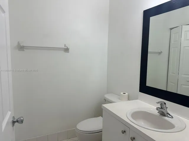 $2,300 | 1490 Northeast 33rd Avenue, Unit 10213, Homestead, FL 33033