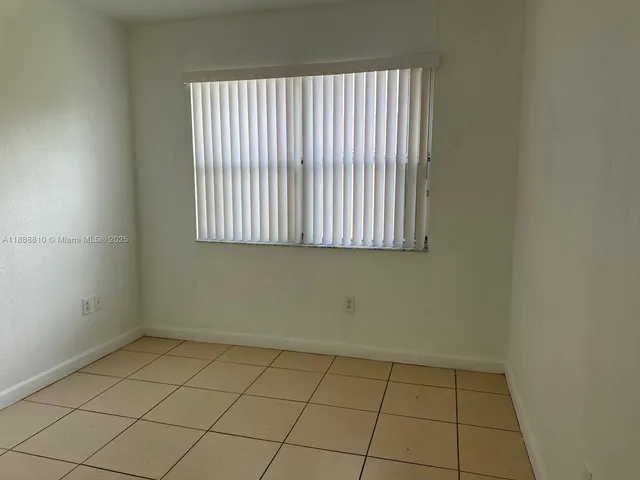 $2,300 | 1490 Northeast 33rd Avenue, Unit 10213, Homestead, FL 33033