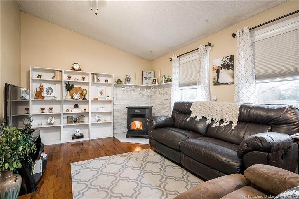 1305 Oakes Road Georgetown, IN 47122 - Photo 8 of 29