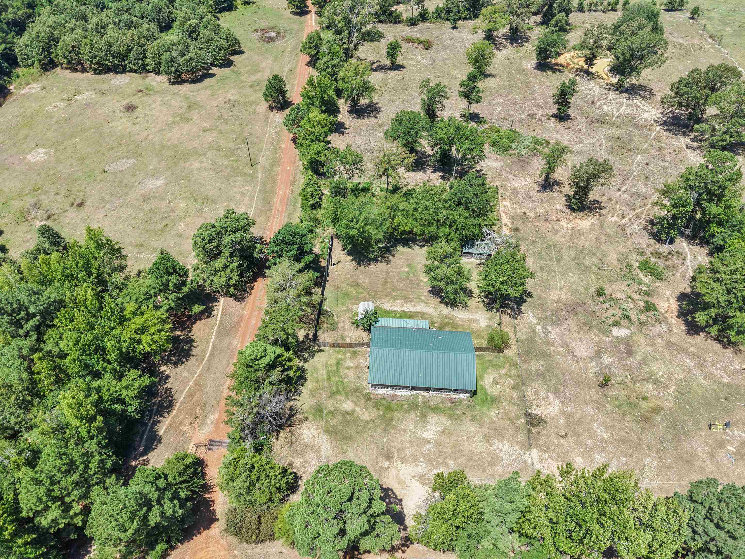 2672 Elk Road Gilmer, TX 75644 - Photo 4 of 25 Gallery Image 4