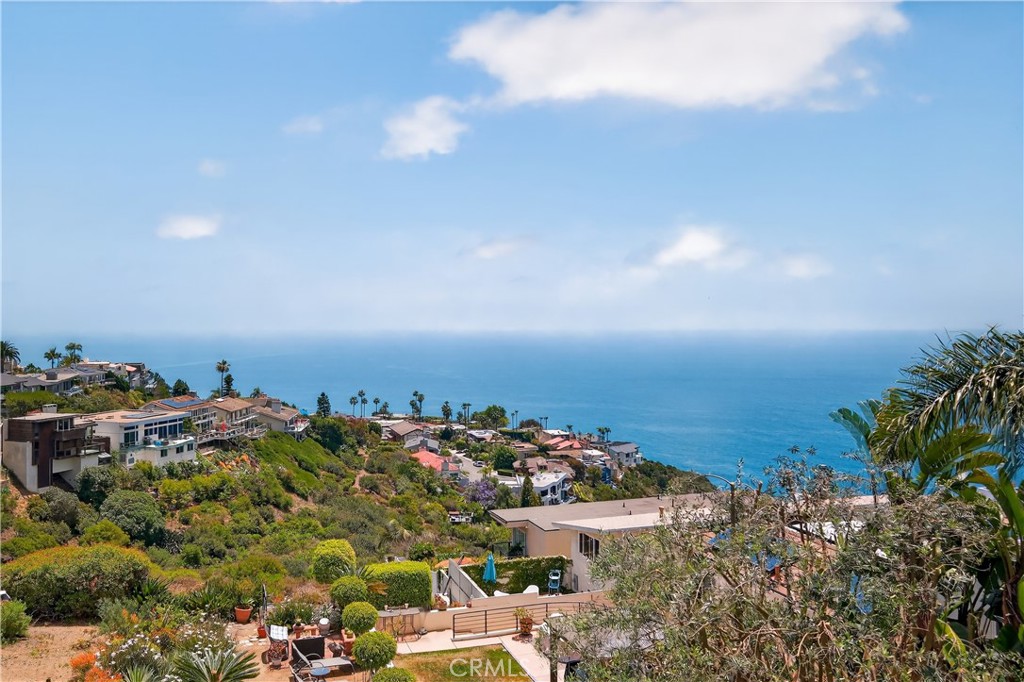 855 Santa Ana Street Laguna Beach, CA 92651 - Photo 25 of 35 a view of a building