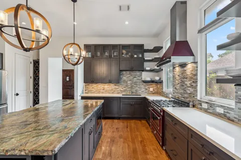 $1,250,000 | 815 East 27th Street, Houston, TX 77009