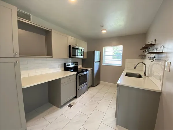 $2,450 | 1044 North Bumby Avenue, Orlando, FL 32803