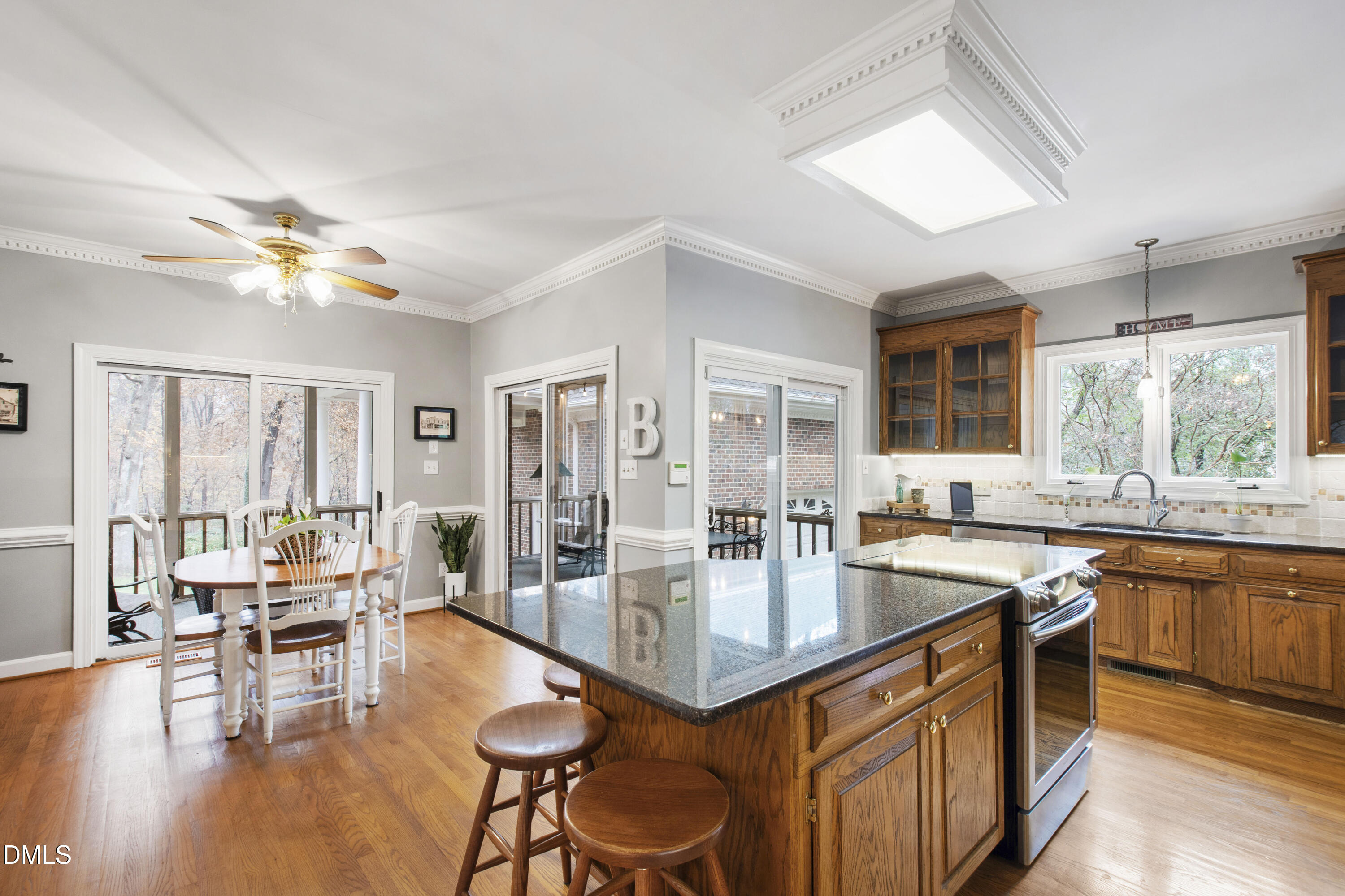 1220 Enchanted Oaks Drive Raleigh, NC 27606 - Photo 14 of 66 Enchanted (28)