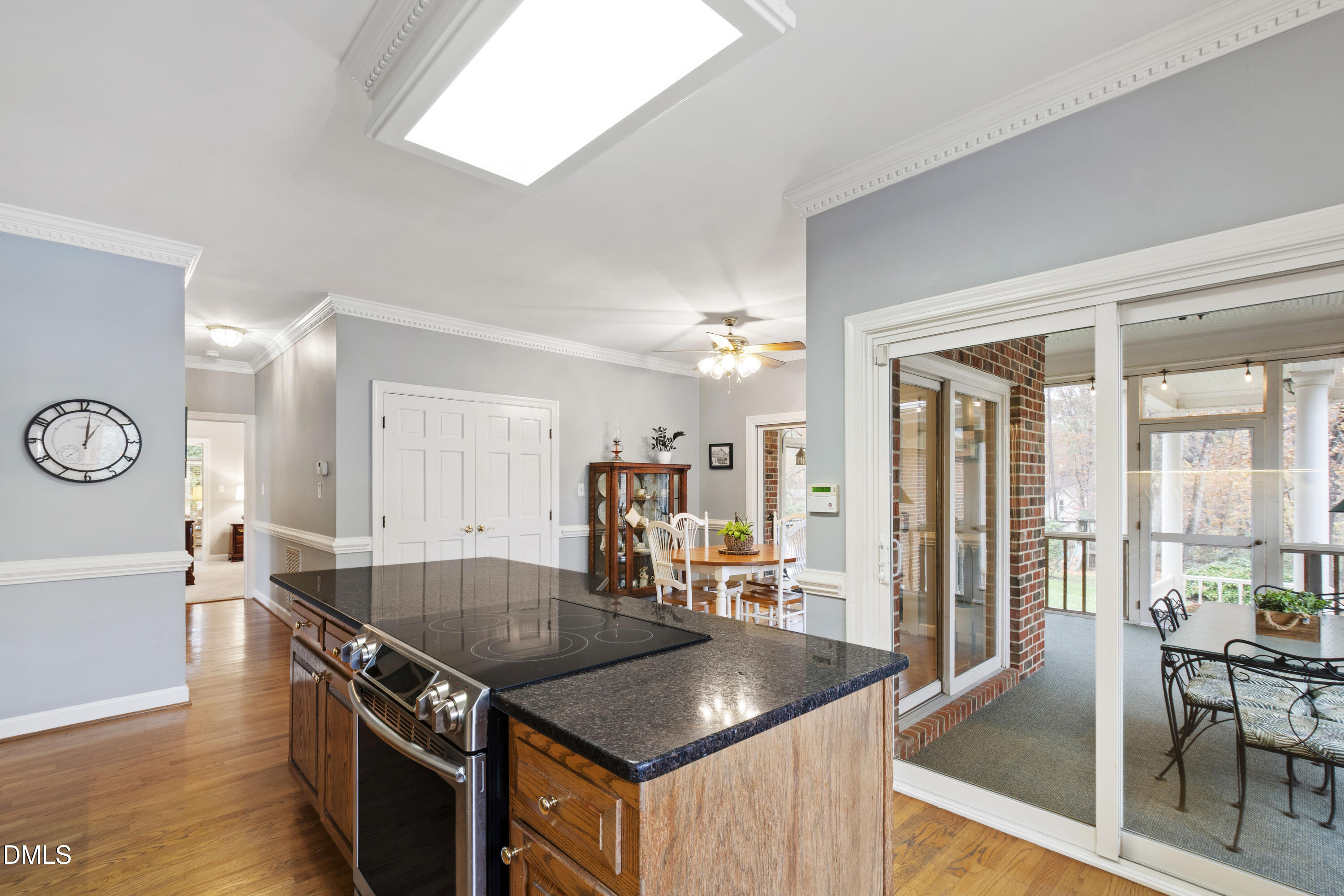 1220 Enchanted Oaks Drive Raleigh, NC 27606 - Photo 15 of 66 Enchanted (31)