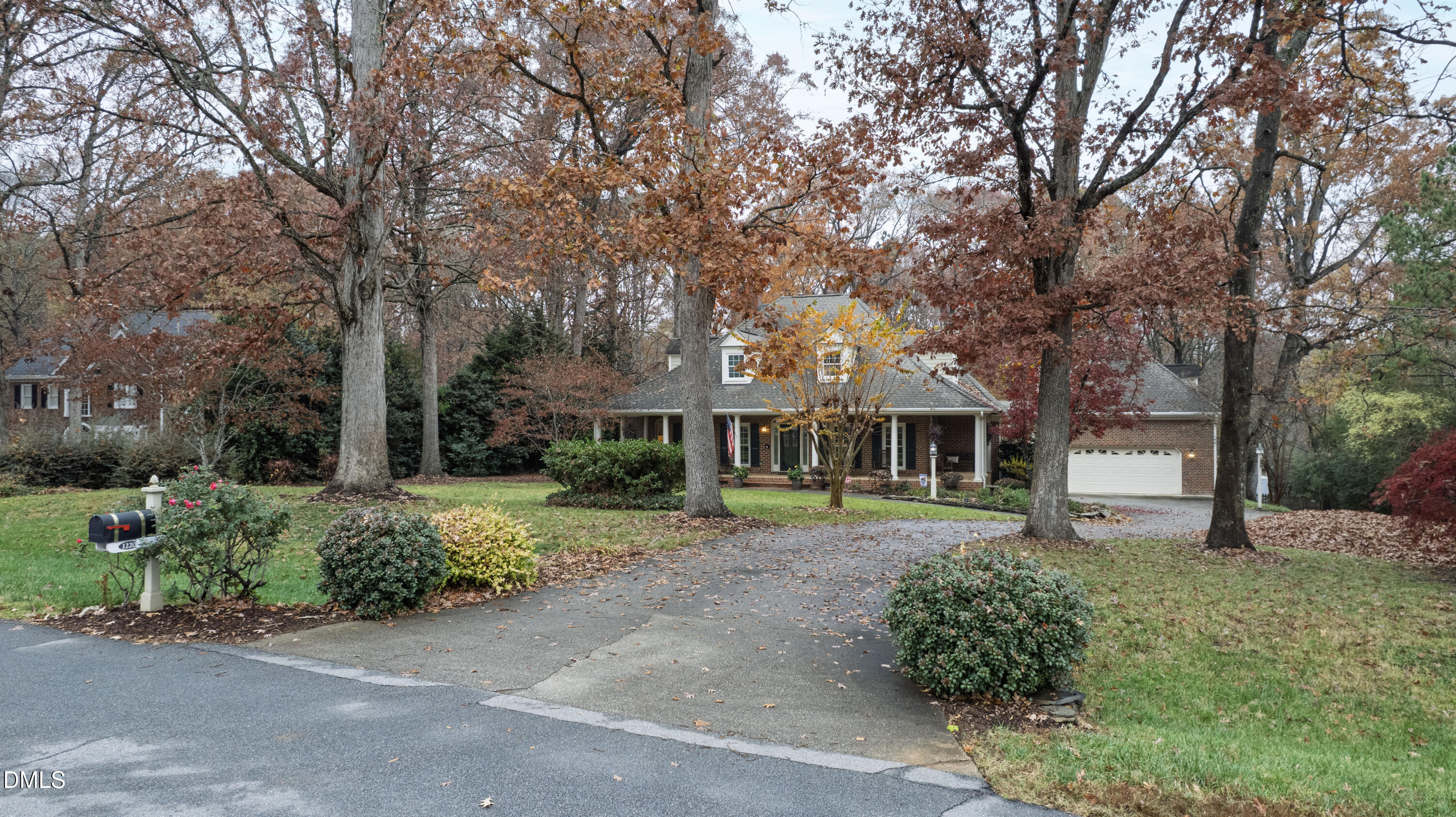 1220 Enchanted Oaks Drive Raleigh, NC 27606 - Photo 58 of 66 Enchanted (9)