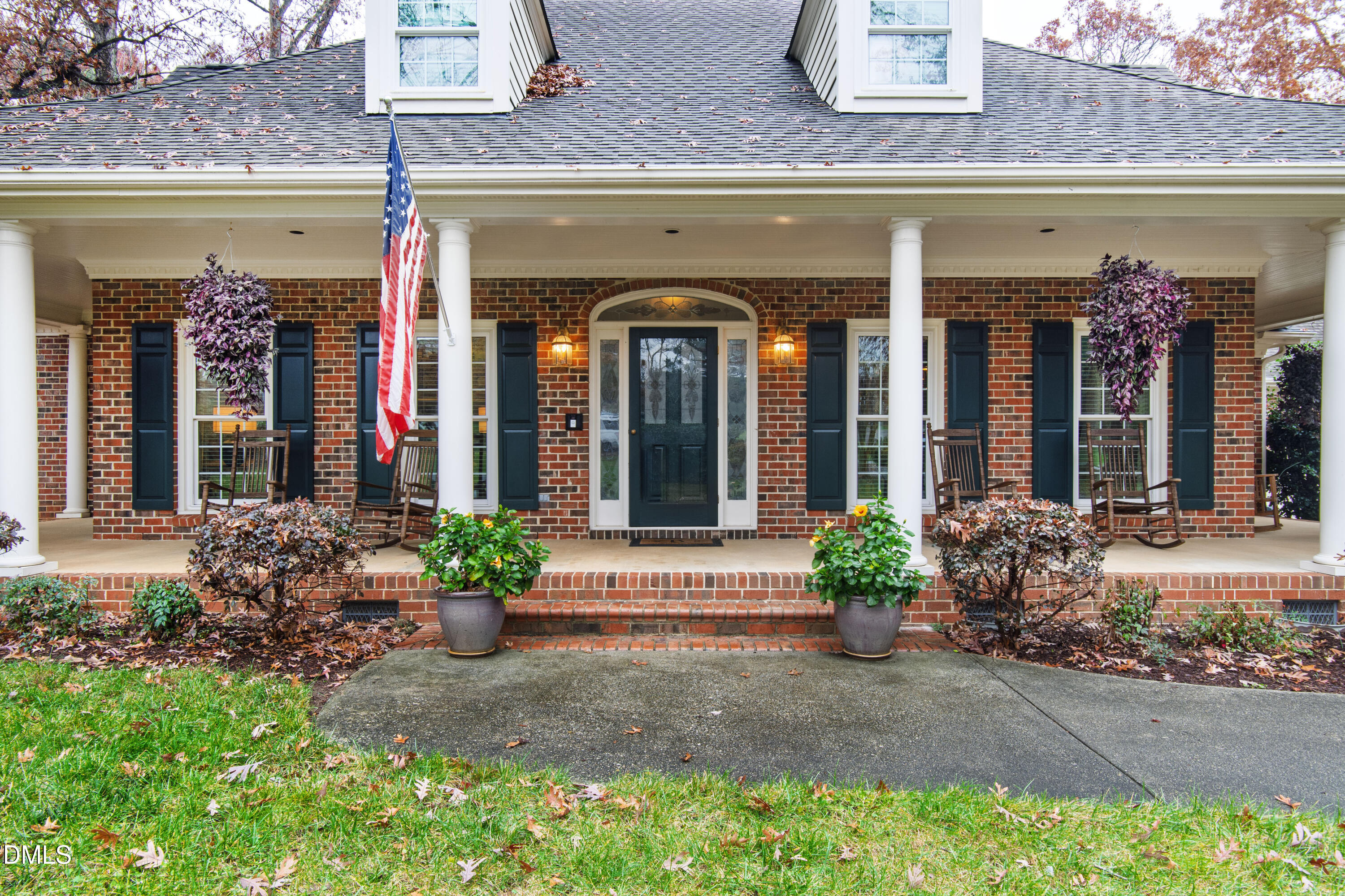 1220 Enchanted Oaks Drive Raleigh, NC 27606 - Photo 5 of 66 Enchanted (71)