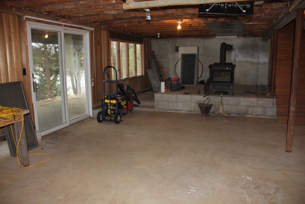 71 Crafts Road Gloucester, MA 01930 - Photo 10 of 23 Gallery Image 10
