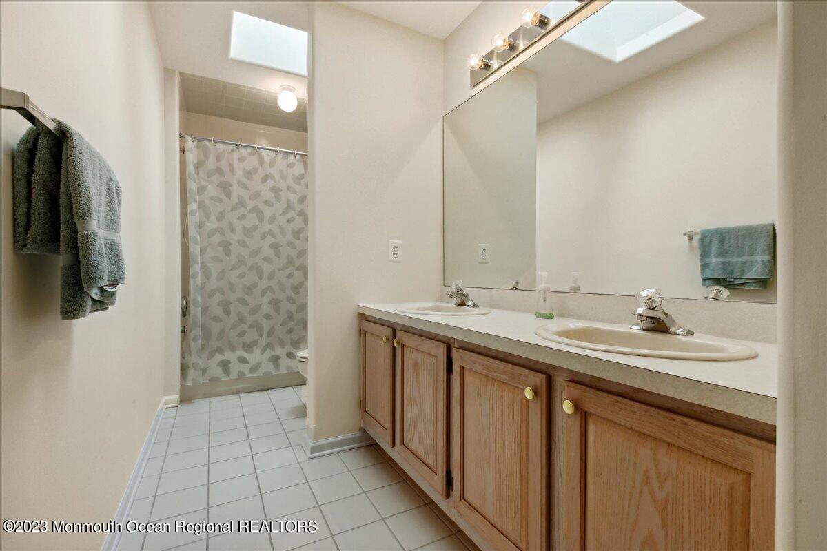 16 New Dover Road East Brunswick, NJ 08816 - Photo 33 of 42 33-16 New Dover Rd, East Brunswick, NJ-3