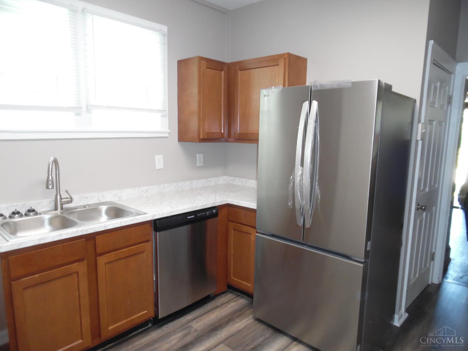 1635 West North Bend Road Cincinnati, OH 45224 - Photo 10 of 28