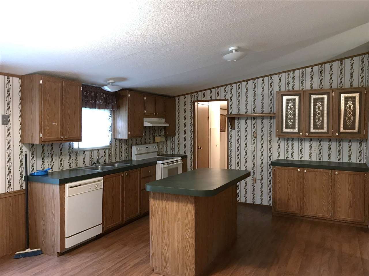 1623 South 6th Street Road Vincennes, IN 47591 - Photo 3 of 12 Gallery Image 3