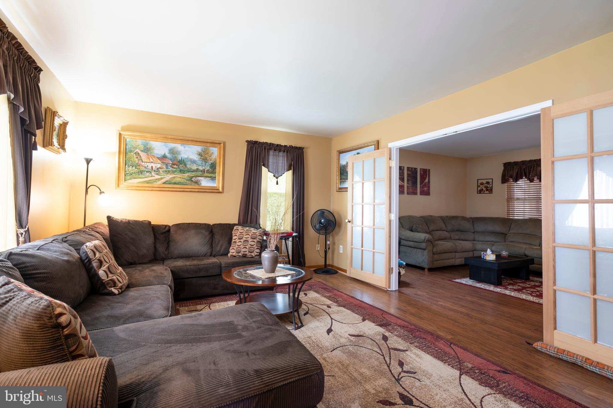 961 Elk Road Monroeville, NJ 08343 - Photo 24 of 66 Living Room