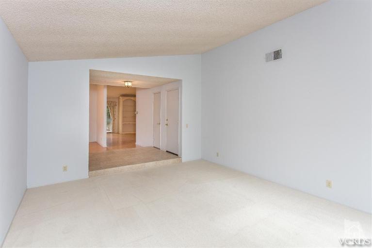 13681 Bear Valley Road Moorpark, CA 93021 - Photo 8 of 33
