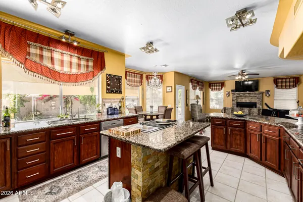 $725,000 | 2042 East Dias Drive, Gilbert, AZ 85234