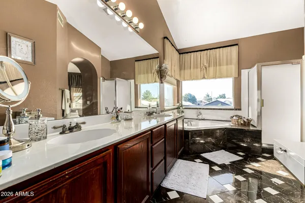 $725,000 | 2042 East Dias Drive, Gilbert, AZ 85234