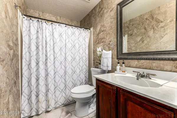$725,000 | 2042 East Dias Drive, Gilbert, AZ 85234