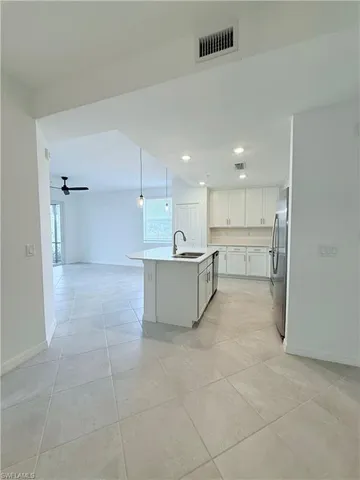 $2,000 | 14161 Heritage Landing Boulevard, Unit 1118, Punta Gorda, FL 33955