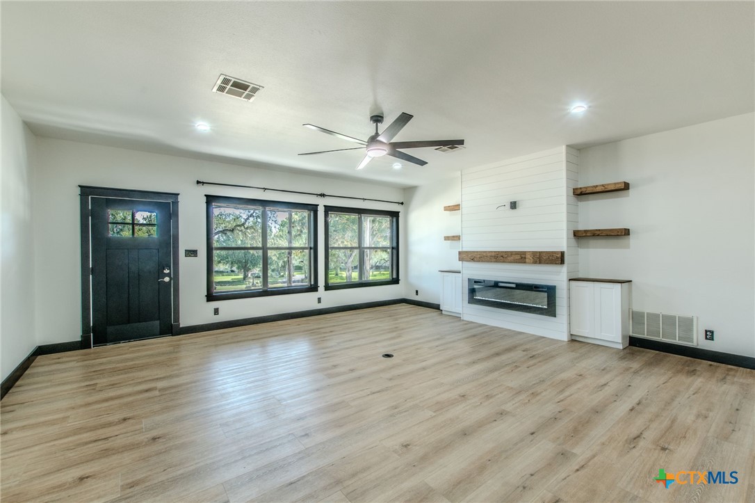466 Arrowhead Point Road, Unit A Belton, TX 76513 - Photo 6 of 33 Gallery Image 6