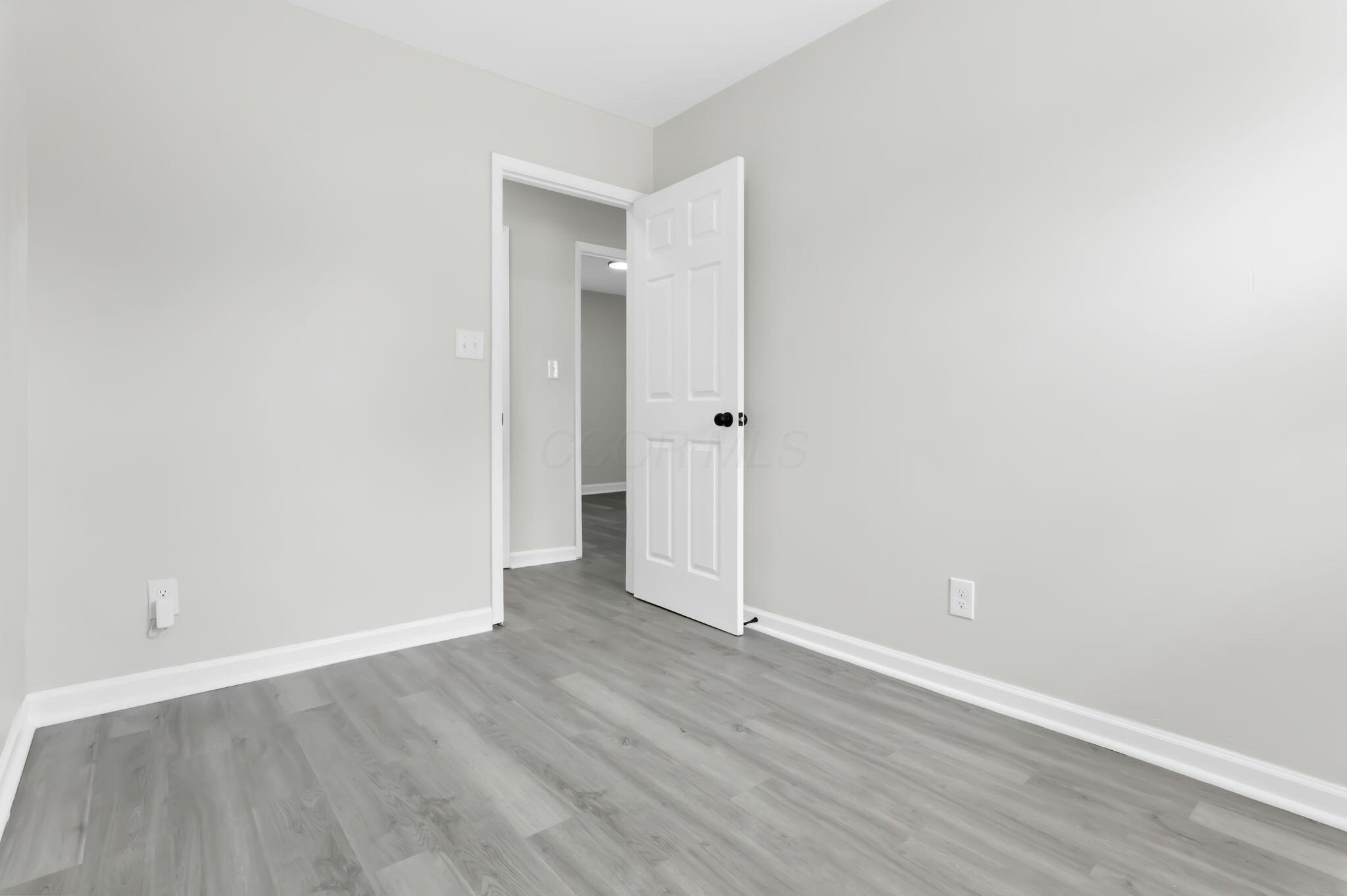 3871 Glenfield Road Columbus, OH 43232 - Photo 22 of 40 22-web-or-mls-IMG_1993