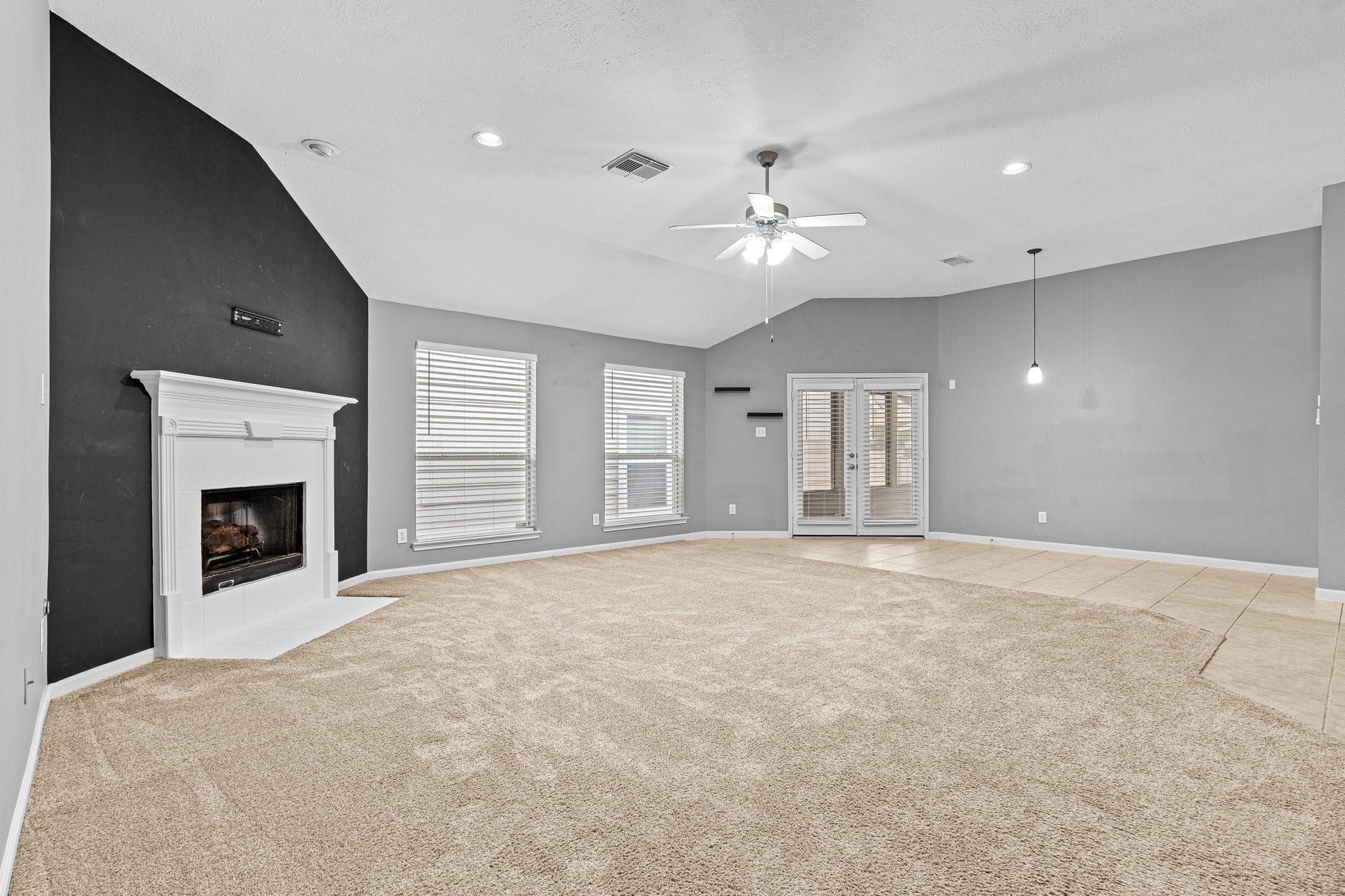 78 Dawns Edge Conroe, TX 77356 - Photo 3 of 20