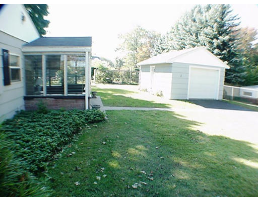20 Steven Road Westborough, MA 01581 - Photo 8 of 11 Gallery Image 8