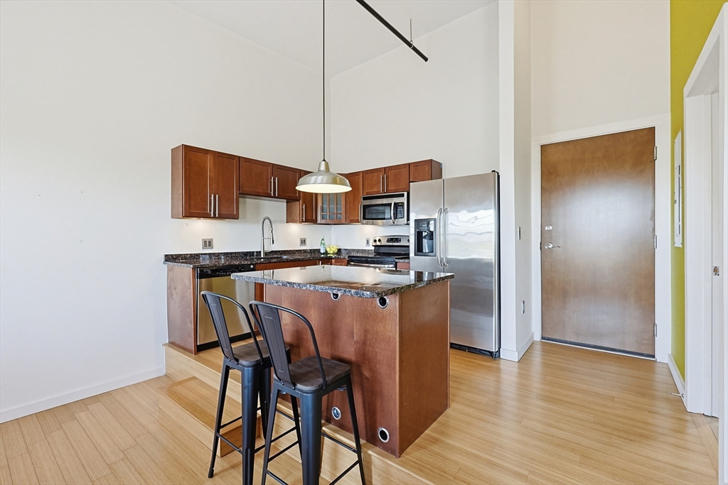 1511 Main Street, Unit CPH9 Worcester, MA 01603 - Photo 15 of 40
