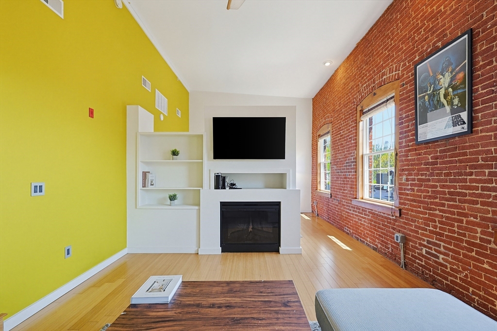 1511 Main Street, Unit CPH9 Worcester, MA 01603 - Photo 24 of 40