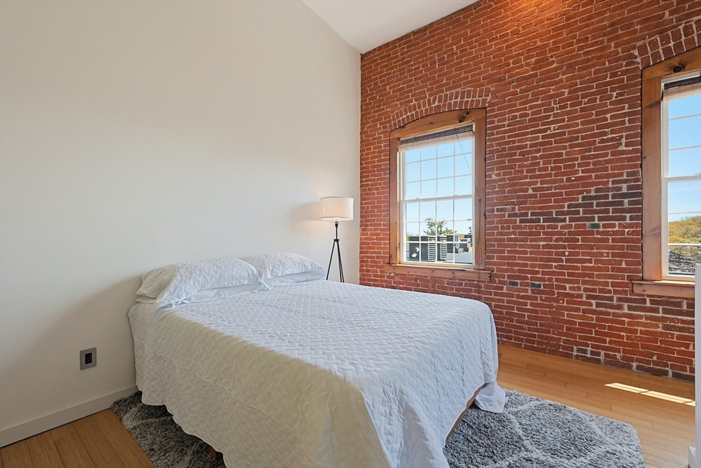 1511 Main Street, Unit CPH9 Worcester, MA 01603 - Photo 27 of 40
