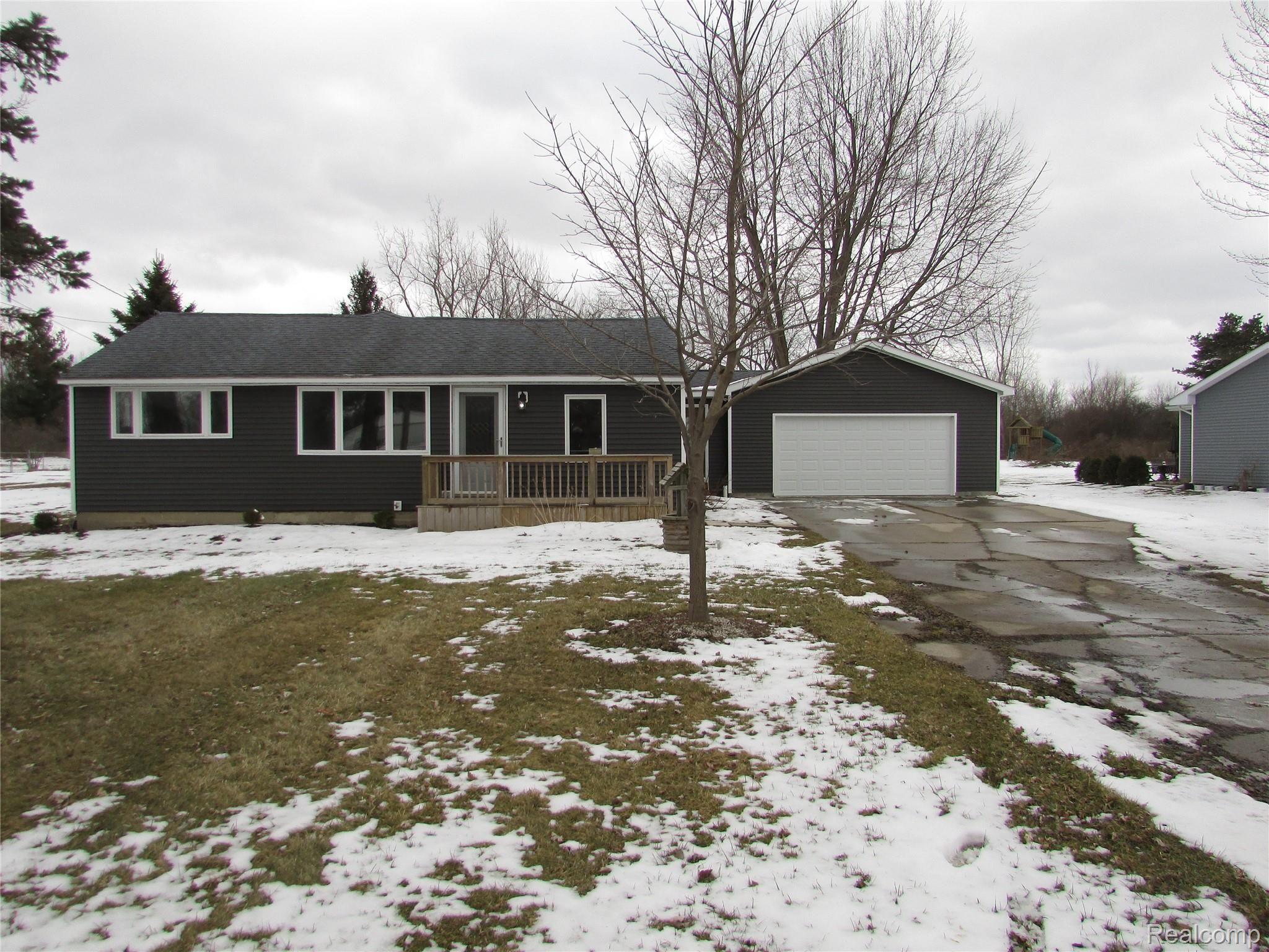 12220 Davison Road Davison, MI 48423 - Photo 1 of 16 4 .JPG