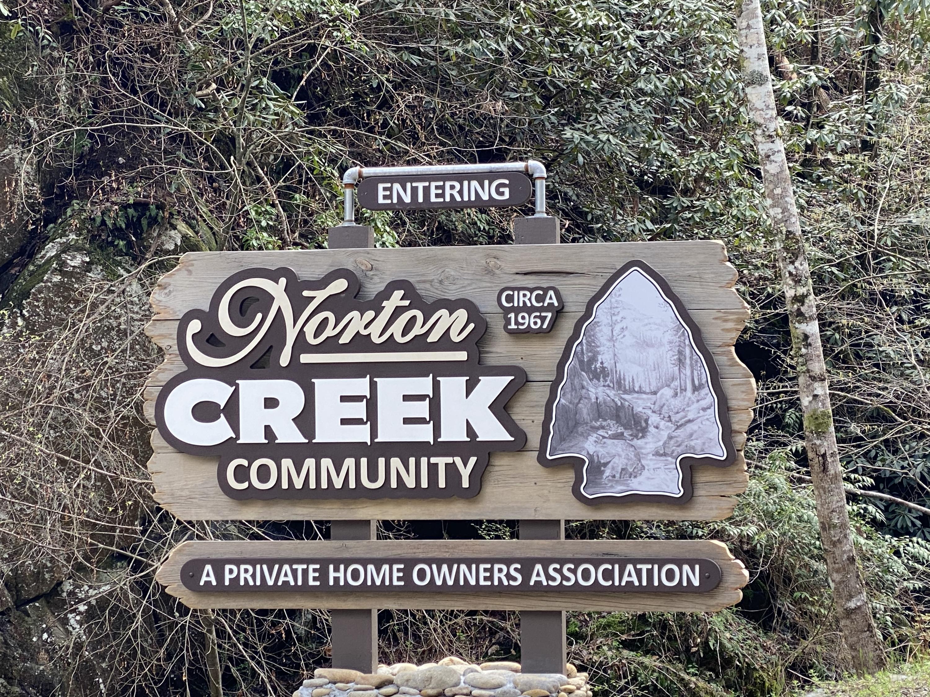 324 Jackson Road Gatlinburg, TN 37738 - Photo 2 of 17 433CD00A-1692-4641-B08A-5A3AB899B1AD