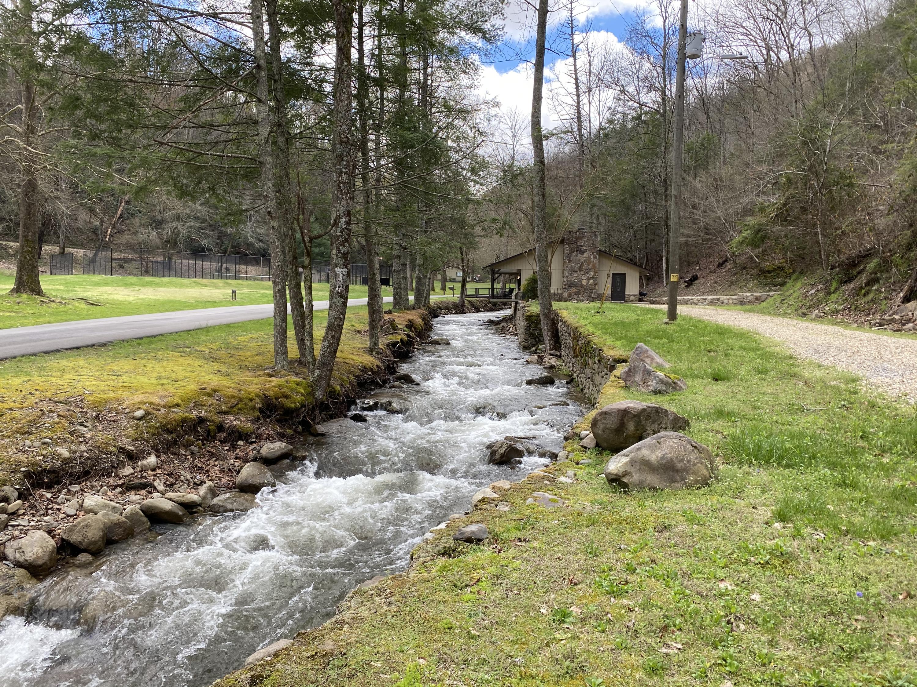 324 Jackson Road Gatlinburg, TN 37738 - Photo 17 of 17 6FEFE0CE-5F81-4E56-9DBD-EF84FC6B6A99
