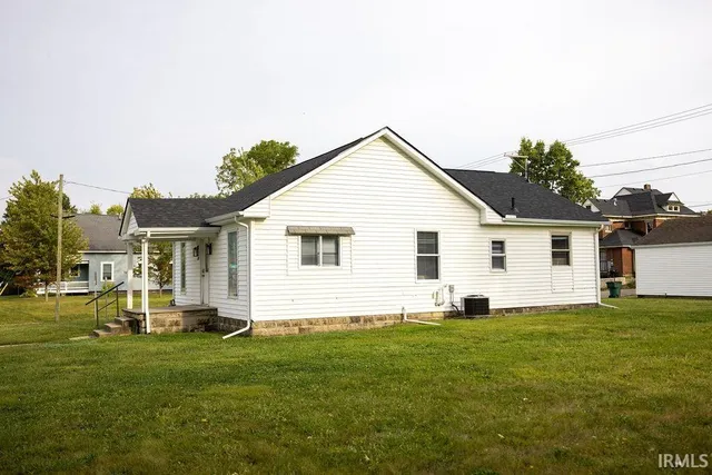 $147,400 | 1025 East Washington Street, Muncie, IN 47305