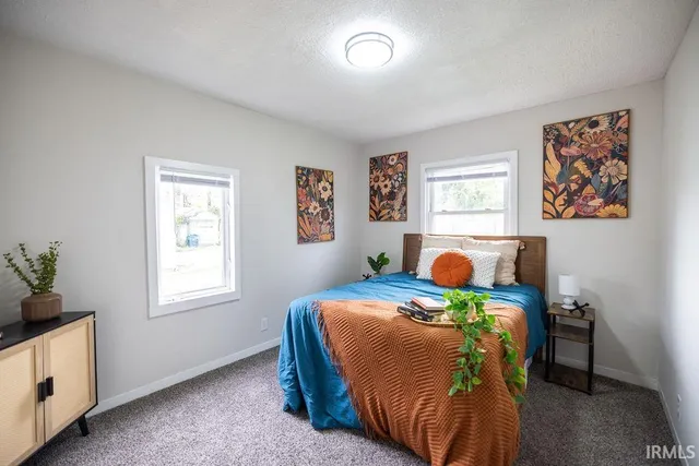 $147,400 | 1025 East Washington Street, Muncie, IN 47305